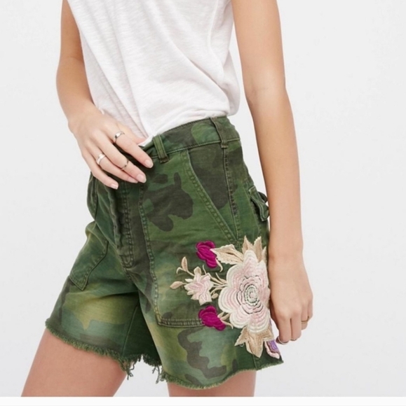 Free People Pants - Free People Embroidered Green Camo Flower Scout Shorts